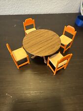 Mesa de cozinha miniatura com quatro cadeiras Tomy Better casa e jardim casa de bonecas comprar usado  Enviando para Brazil