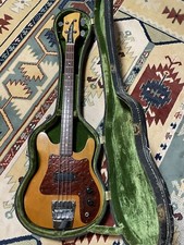 Rickenbaker 3000 d'occasion  Neuville-de-Poitou