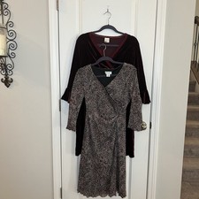 set maternity clothes for sale  Kernersville