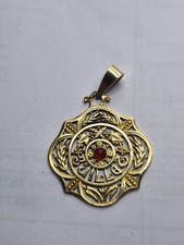 Beau pendentif ouvrage d'occasion Beau pendentif ouvrage d'occasion  Boissy-Saint-Léger