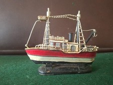Chalutier miniature support. d'occasion  Saint-Cyr-sur-Mer