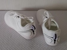 Baskets légères blanches d'occasion  Lattes