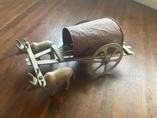 Vagão de carrinho de boi e boi vintage de metal meados do século comprar usado  Enviando para Brazil