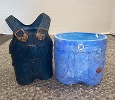 2 shorts jeans azuis plantadores de plástico com enfeite de bolso e macacão babador comprar usado  Enviando para Brazil