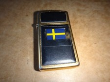 Isqueiro fino vintage ano 1992 latão Zippo com adesivo de bandeira da Suécia comprar usado  Enviando para Brazil