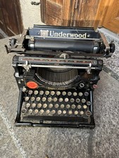Underwood typewriter made usato Underwood typewriter made usato  Cremeno