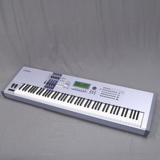 Yamaha motif es8 d'occasion  Expédié en Belgium