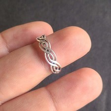 Anel leve minúsculo de prata esterlina 925 simples feito à mão todos os tamanhos disponíveis comprar usado  Enviando para Brazil