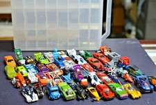 Lote de 48 carros, aviões, carrinhos com estojo de transporte Mattel Hot Wheels comprar usado  Enviando para Brazil