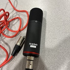 Micrófono condensador de grabación Focusrite Scarlett Studio XLR con cable  segunda mano Micrófono condensador de grabación Focusrite Scarlett Studio XLR con cable  segunda mano  Embacar hacia Mexico