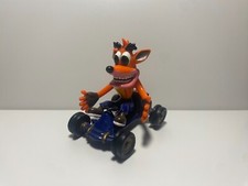 Figurine crash bandicoot d'occasion  La Bégude-de-Mazenc