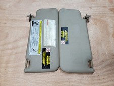 1997-2004 Nissan Pathfinder Infiniti QX4 conjunto de viseira solar bege fabricante de equipamento original espelho de vinil comprar usado 1997-2004 Nissan Pathfinder Infiniti QX4 conjunto de viseira solar bege fabricante de equipamento original espelho de vinil comprar usado  Enviando para Brazil