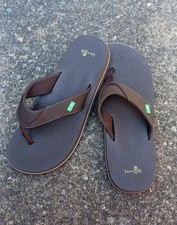 Sanuk beer cozy for sale  Eastlake
