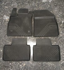 Set tappeti tappetini usato Set tappeti tappetini usato  Latiano