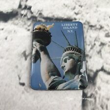 Ímã de geladeira Liberty Island New York comprar usado  Enviando para Brazil