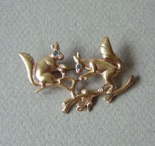Ancienne broche ecureuil d'occasion Ancienne broche ecureuil d'occasion  France