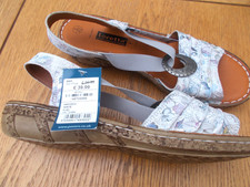 Bnwt ladies pavers for sale  COVENTRY