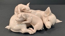 Retired lladro playful for sale  Putnam