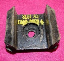 1953-60 Ford F-1 F100 F250 Caminhão NOS 223 272 MOTOR SUPORTE DE MONTAGEM TRASEIRA ISOLADOR comprar usado  Enviando para Brazil