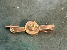 Petite broche bavoir d'occasion  Paris XV