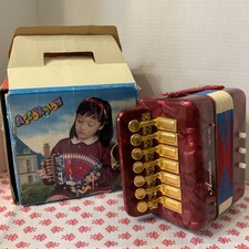 Vintage Goodlin Toy Co Acordeão Infantil Vermelho Perolado GL 805 Caixa de Botões Original comprar usado  Enviando para Brazil