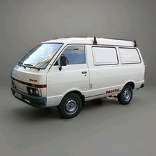 Nissan vec23nu vanette usato  Macomer