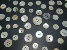 Lotto 118 bottoni usato  Fermo