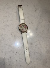 Usado, Relógio feminino com rosto floral e pulseira de metal e creme tom dourado comprar usado  Enviando para Brazil