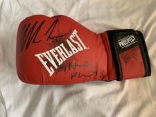 Guante de boxeo firmado por Mike Tyson y Evander Holyfield segunda mano  Embacar hacia Mexico