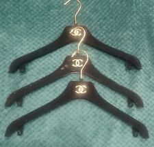 Lot cintres chanel d'occasion  Cergy-