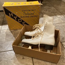 Women figure skates. for sale  Dearborn