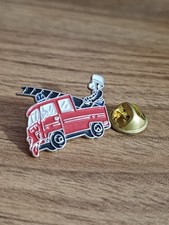 Pins pin badge d'occasion  Jarnac