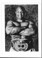 Foto de boxe assinada por George Foreman 8x10 P&B AUTO Foreman com o cinto ótima foto, usado comprar usado  Enviando para Brazil
