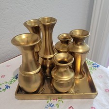 Conjunto de 6 vasos de cerâmica metálica dourada aglomerado na bandeja peça central quadrada RARO, usado comprar usado Conjunto de 6 vasos de cerâmica metálica dourada aglomerado na bandeja peça central quadrada RARO, usado comprar usado  Enviando para Brazil