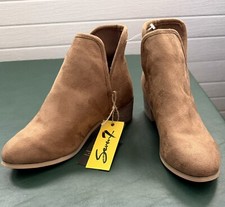 Seven womens soho for sale  Canton
