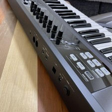 Contrôleur synthé midi d'occasion Contrôleur synthé midi d'occasion  Expédié en France