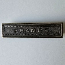 Agrafe médaille barrette d'occasion  La Queue-les-Yvelines