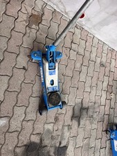 Sollevatore idraulico auto usato  Villanova di Camposampiero
