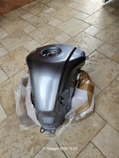 Serbatoio moto 650 usato  Catania