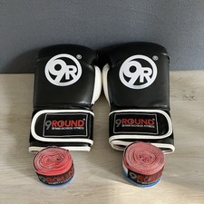 9 luvas redondas de kickboxing fitness preto e branco com envoltórios de mão boxe poupando 10 oz comprar usado 9 luvas redondas de kickboxing fitness preto e branco com envoltórios de mão boxe poupando 10 oz comprar usado  Enviando para Brazil