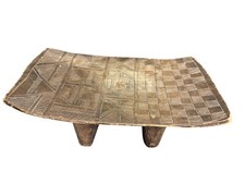 Banqueta de madeira tribal primitiva esculpida geométrica peça única mesa baixa original, usado comprar usado  Enviando para Brazil