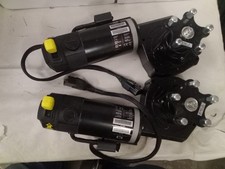 Motores elétricos Quantum 4 dianteiros para cadeira de rodas direita e esquerda M0T1703685-01 excelente comprar usado  Enviando para Brazil