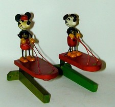 Walt Disney Mickey Mouse + Minnie Surfboard Riders RARO DIVERTIDO-e-FLEX Par 1934 comprar usado Walt Disney Mickey Mouse + Minnie Surfboard Riders RARO DIVERTIDO-e-FLEX Par 1934 comprar usado  Enviando para Brazil