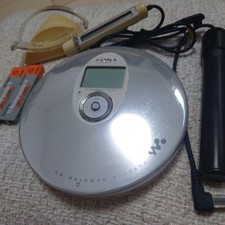 SONY D-NE800 Discman Przenośny odtwarzacz CD Srebrny wyświetlacz LCD Pilot Vintage Japonia, używany na sprzedaż SONY D-NE800 Discman Przenośny odtwarzacz CD Srebrny wyświetlacz LCD Pilot Vintage Japonia, używany na sprzedaż  Wysyłka do Poland