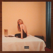 Sabrina carpenter emails usato  Monteriggioni