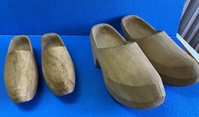 Coppia antichi zoccoli usato  Italia