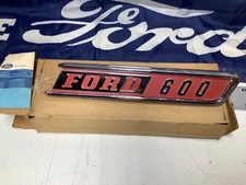 Emblema do capô direito Ford F600 1967 NOS, usado comprar usado  Enviando para Brazil