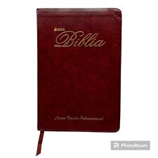 Santa Biblia Red Faux Leather Soft Cover NVI Holy Bible Spanish Biblica Inc 1999 comprar usado  Enviando para Brazil