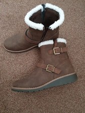 Women fur lined for sale  GREAT YARMOUTH
