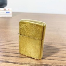Zippo usa engraved d'occasion  Expédié en Belgium